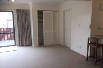 A/87 Victory Crescent, Tawa