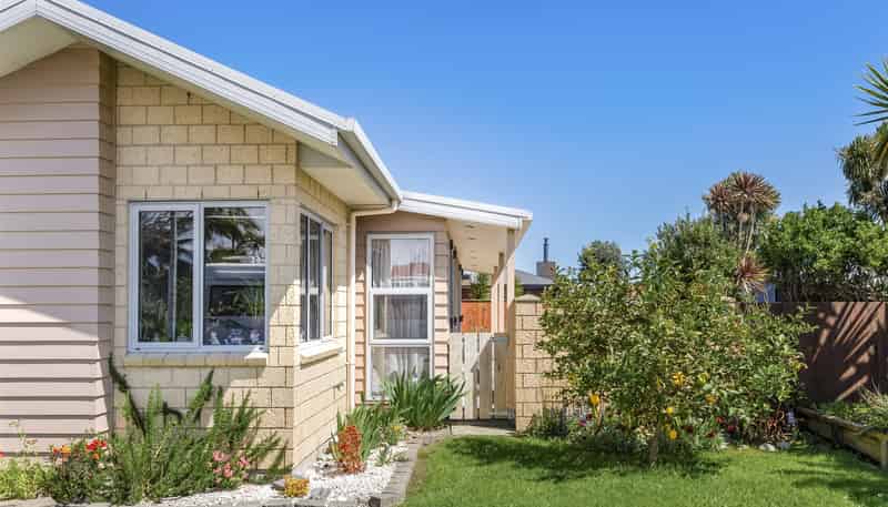 30 Russell Street, Westport