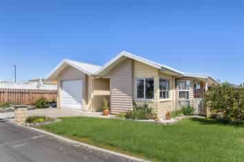 30 Russell Street, Westport