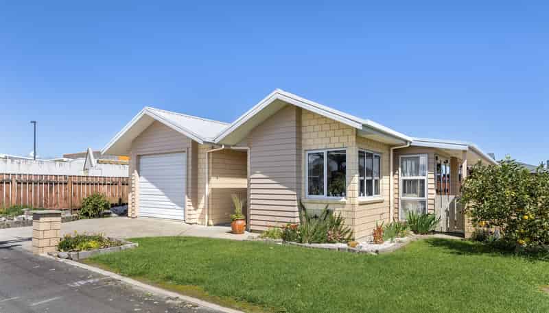 30 Russell Street, Westport