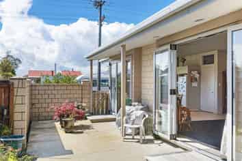 30 Russell Street, Westport