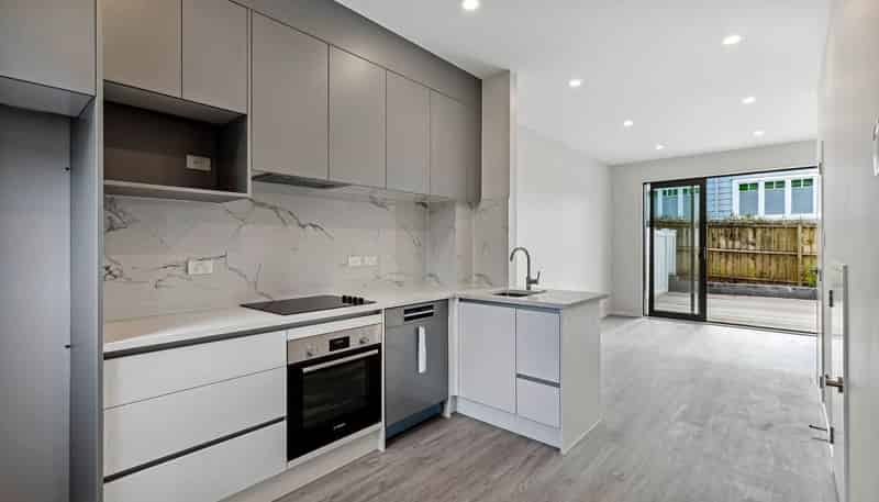 2D Glenford Lane, Te Atatu Peninsula