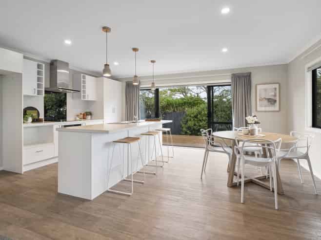 11 Wescombe Grove, Feilding