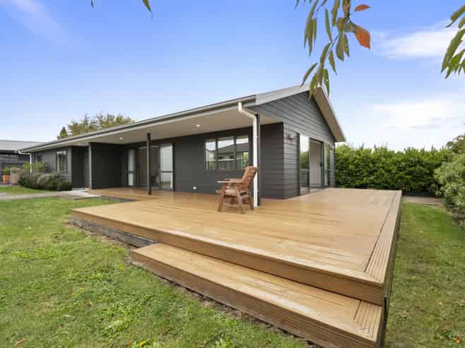 11 Wescombe Grove, Feilding