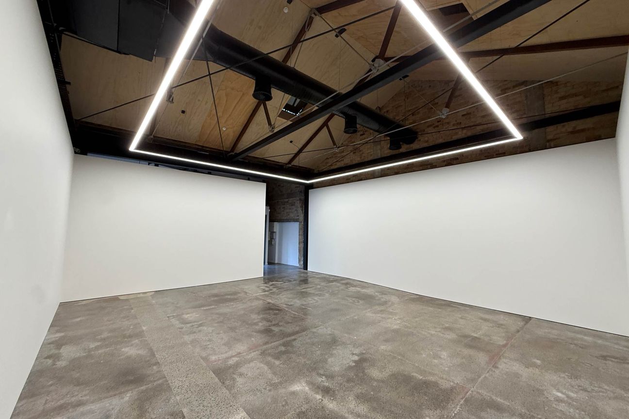 TIDY CENTRAL CITY SHOWROOM OR OFFICE - Ansicht 3