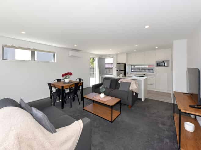 2/30 Raleigh Street, Bishopdale