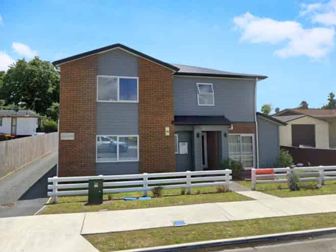 12/13 Crescent Court, Melville