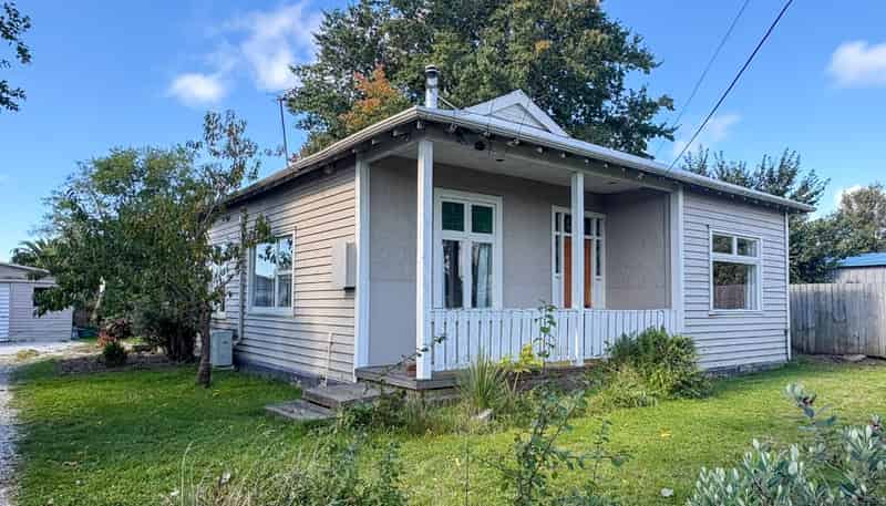 25 Newcastle Street, Phillipstown