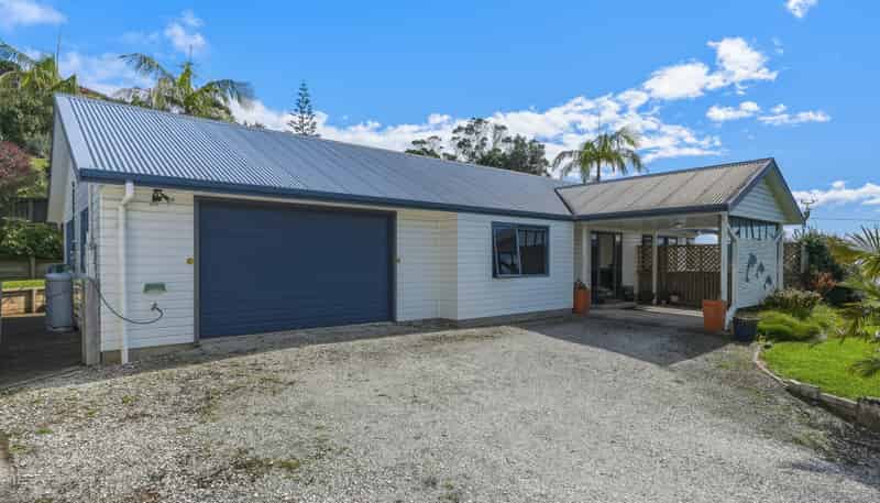 300 State Highway 10, Cable Bay