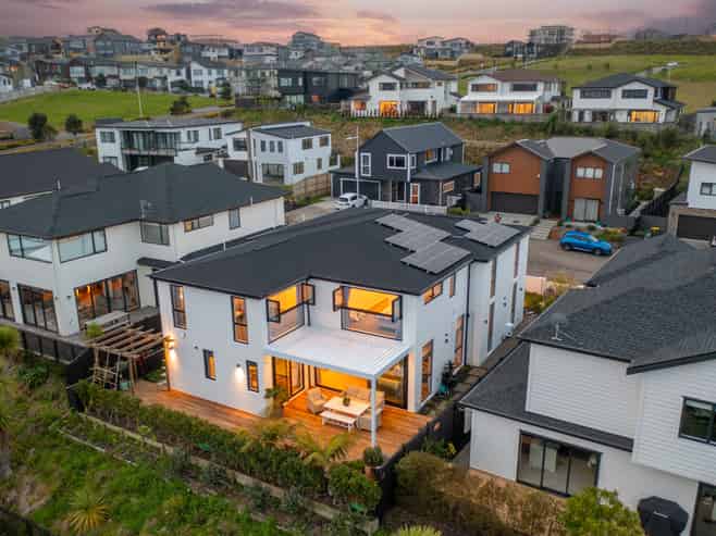 7 Hopetea Street, Long Bay