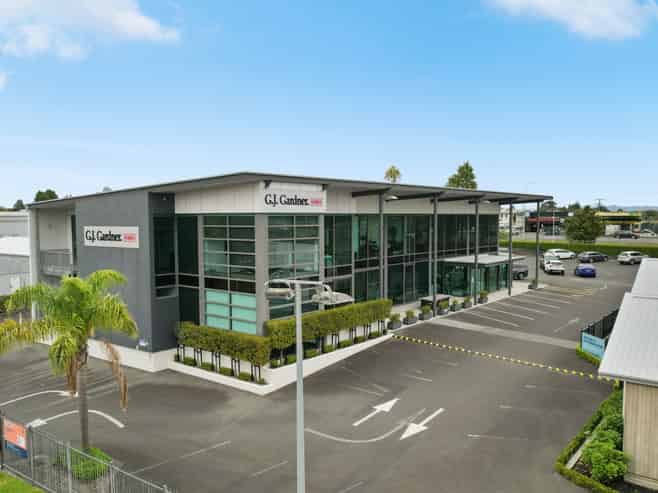Contemporary Headquarters in Sought-After Te Rapa