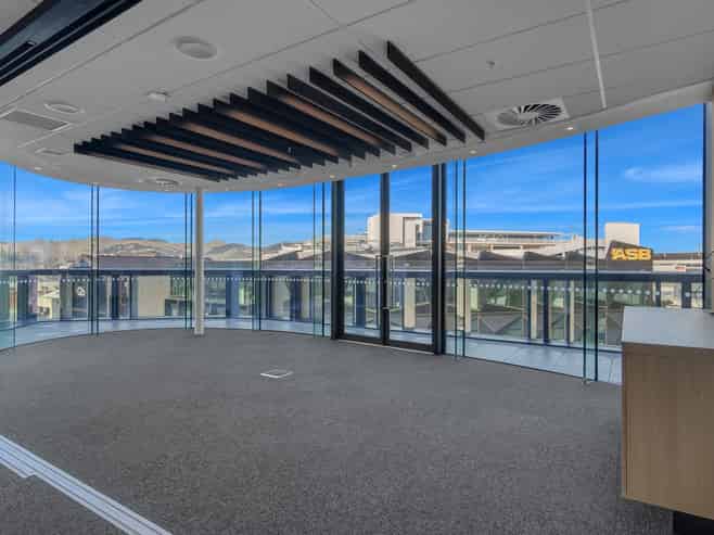 Elevated CBD Workspace with Views and Fitout