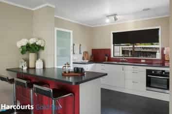 6B Washington Square, Paeroa