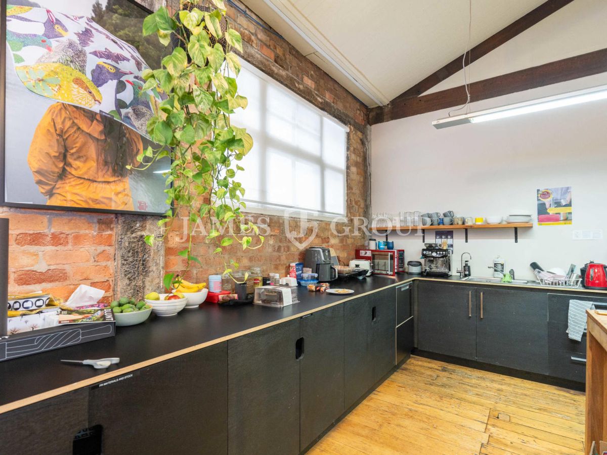 CHARACTER OFFICE WITH EXPOSED BRICK IN NEWMARKET - Ansicht 6