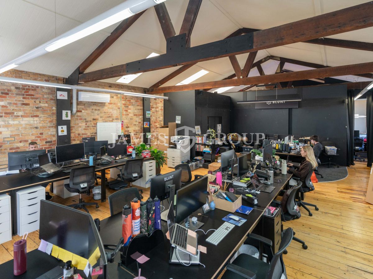 CHARACTER OFFICE WITH EXPOSED BRICK IN NEWMARKET - Ansicht 4