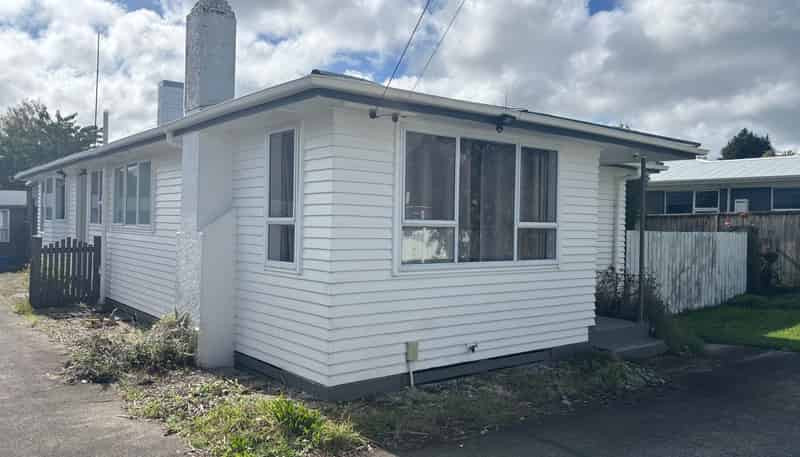 33 Corlett Street, Utuhina