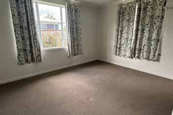 33 Corlett Street, Utuhina