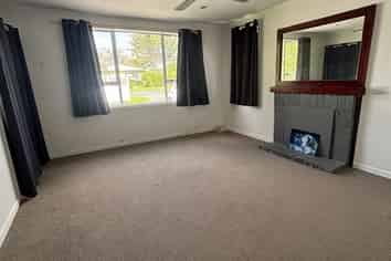 33 Corlett Street, Utuhina