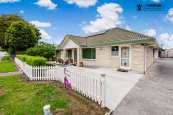 4/147 Hill Road, The Gardens