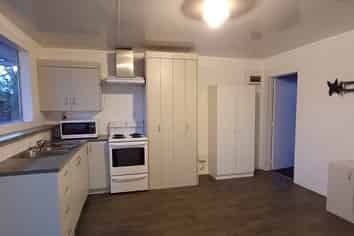 25A Wakefield Road, Favona