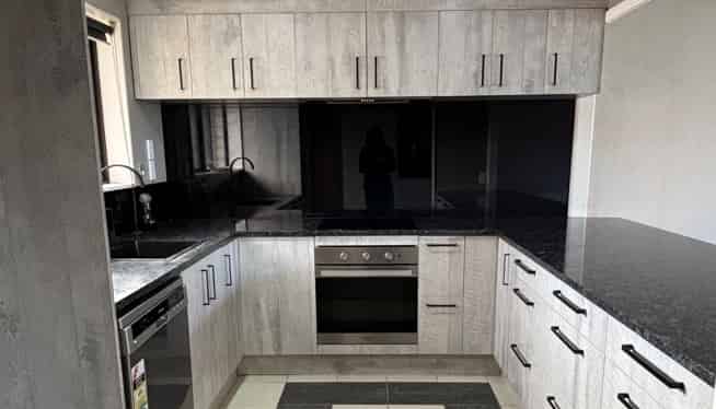 6b Lytton Street, Glenholme