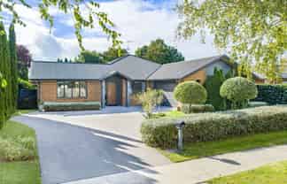 48 Wiltshire Drive, Huntington