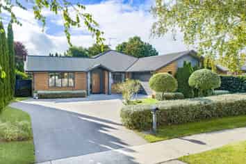 48 Wiltshire Drive, Huntington