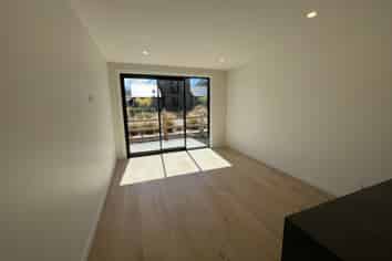 19 Ryan Loop, Jacks Point