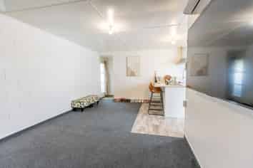 24 Eason Street, Victoria