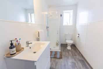 24 Eason Street, Victoria