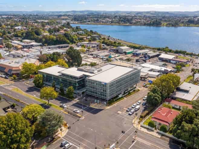 Great neighbours, great office, unbeatable parking