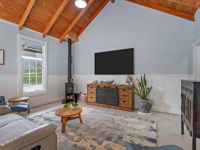 17 Cemetery Road, Kuaotunu