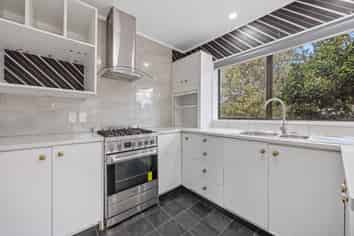 6/116 Titirangi Road , New Lynn