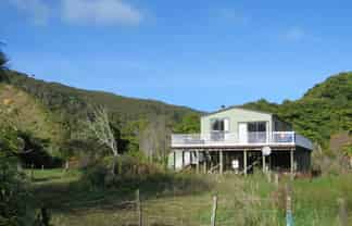  4/884 Nikau Road, Mokihinui