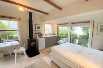 10 Sandy Beach Road, Governors Bay