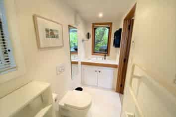 10 Sandy Beach Road, Governors Bay