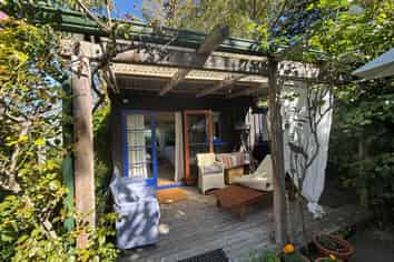 10 Sandy Beach Road, Governors Bay