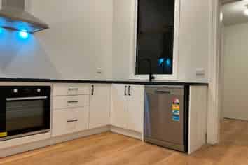 44 South Road, THE GLEN