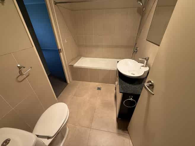 8 Triumph Road, Flat Bush