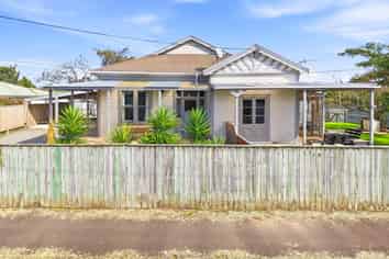 9 Cambridge Street, Pahiatua