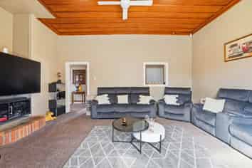 9 Cambridge Street, Pahiatua