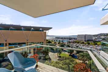 6D/82 Cable Street, Te Aro