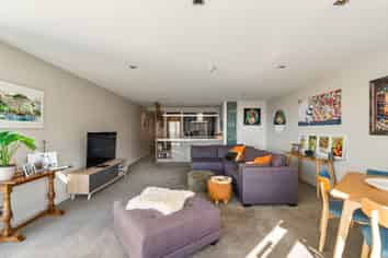 6D/82 Cable Street, Te Aro