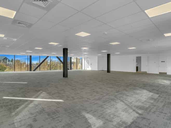 Premium Riverside Office