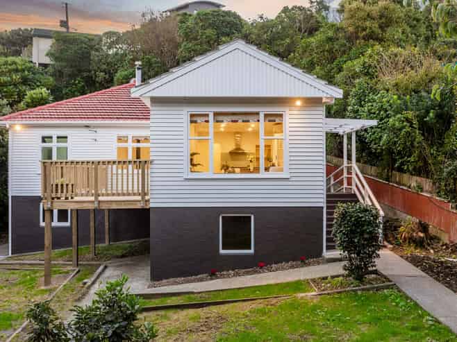 25 Gordon Road, Plimmerton