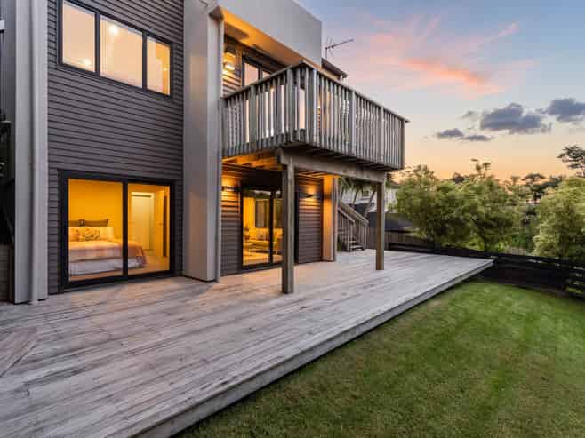 15 Aberley Road, Albany