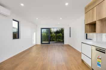  25 John Gray Street, Takanini