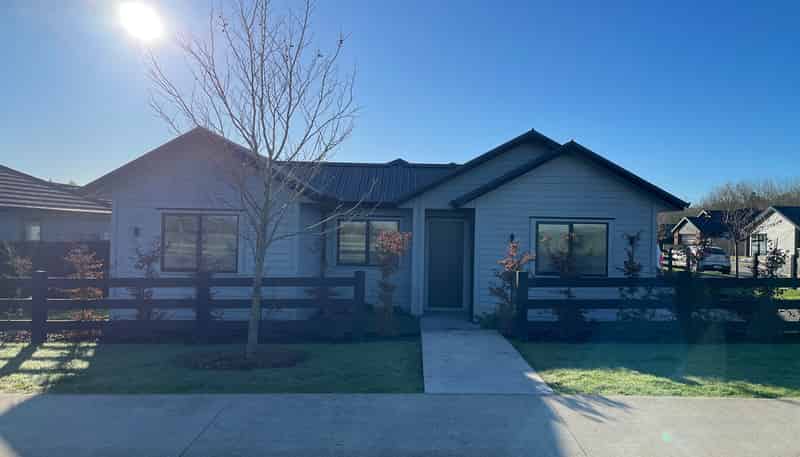 2 Tuawa Lane, Clevedon