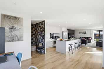 33 Claremont Crescent, Amberley