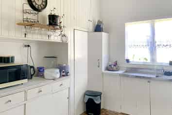 127 College Road, Hexton